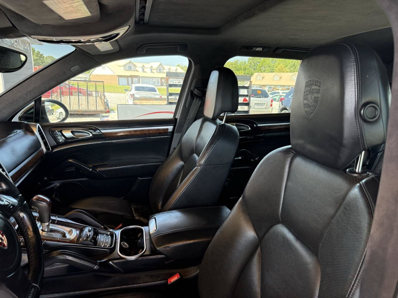 Used 2011 Porsche Cayenne Turbo AWD/4WD image 15