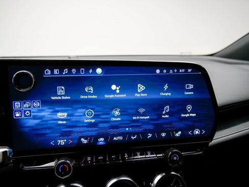 Used 2024 Chevrolet Blazer EV LT image 27