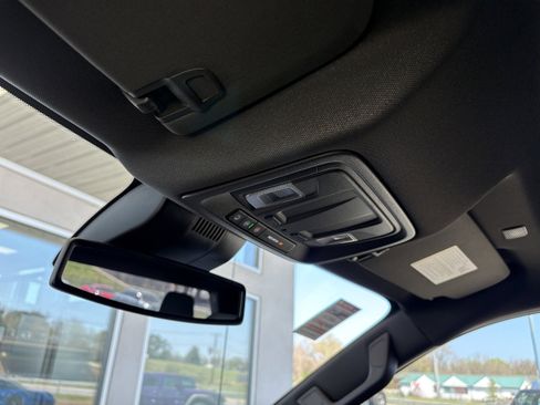 Used 2023 Chevrolet Silverado 1500 LTZ AWD/4WD image 38