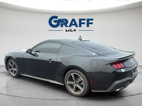 Used 2025 Ford Mustang Premium RWD image 4