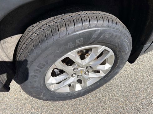 Used 2019 Chevrolet Traverse LT image 19
