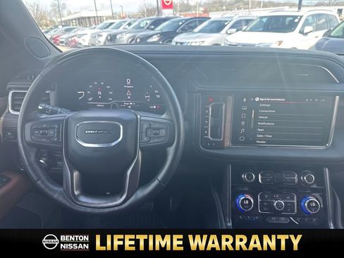 Used 2023 GMC Yukon Denali Ultimate image 4