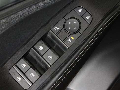 Certified 2023 Nissan Rogue SV FWD image 23