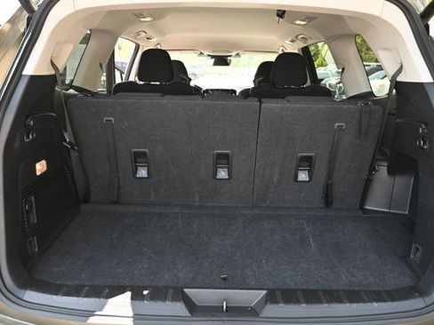 Certified 2024 Subaru Ascent Premium w/ Convenience Package image 17