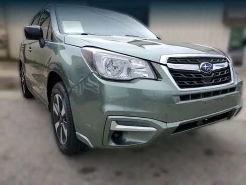 Used 2017 Subaru Forester 2.5i w/ Alloy Wheel Package image 12
