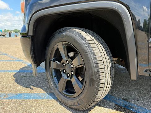 Used 2015 GMC Sierra 1500 4x4 Double Cab w/ Elevation Edition image 9