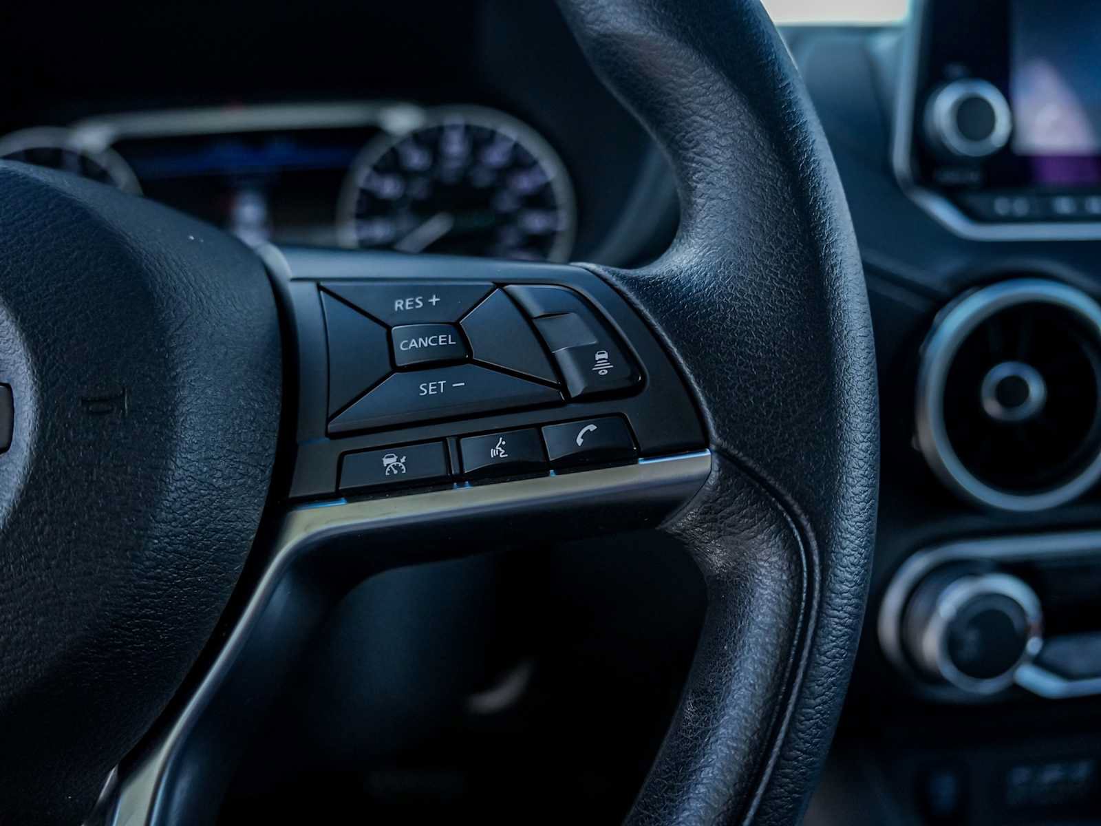 Used 2025 Nissan Sentra SV FWD image 12