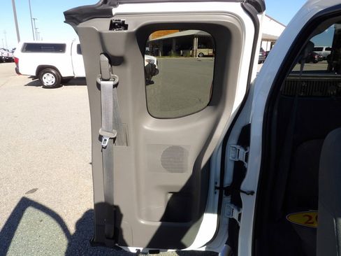 Used 2018 Nissan Frontier S image 30