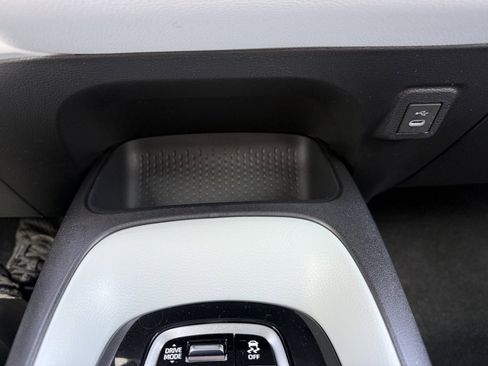 Certified 2025 Toyota Corolla SE image 22