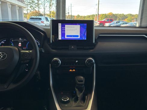 Used 2025 Toyota RAV4 LE image 20