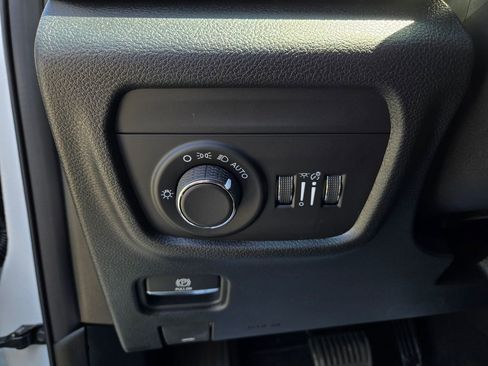 New 2026 Jeep Grand Cherokee L Laredo AWD/4WD image 12