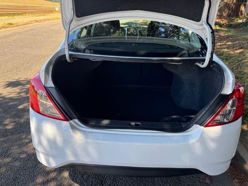 Used 2015 Nissan Versa w/ SL Tech Package FWD image 31