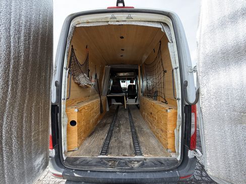 Used 2020 Mercedes-Benz Sprinter 2500 image 17