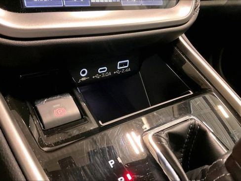 Used 2025 Subaru Legacy Limited AWD/4WD image 33