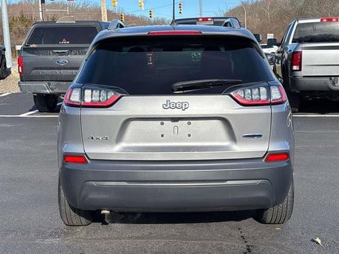 Used 2020 Jeep Cherokee Latitude w/ Cold Weather Group image 3