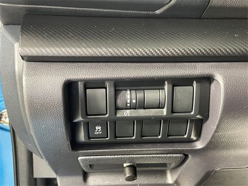 Used 2018 Subaru Impreza 2.0i Premium image 15