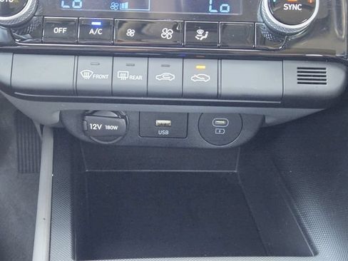 Certified 2025 Hyundai Elantra Hybrid FWD image 13