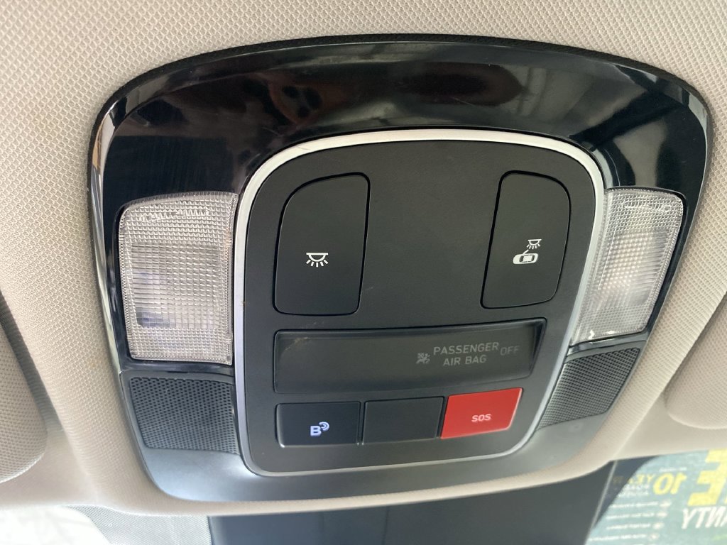Used 2025 Hyundai Sonata SEL FWD image 25