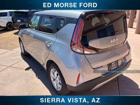 Used 2025 Kia Soul LX FWD image 6