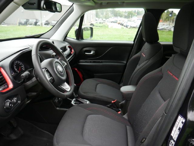 Used 2023 Jeep Renegade Trailhawk w/ Sun/Sound Group AWD/4WD image 2