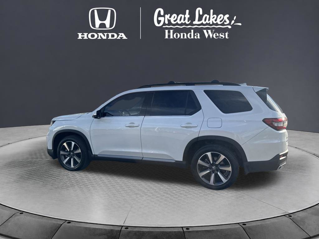 Used 2024 Honda Pilot Touring image 12