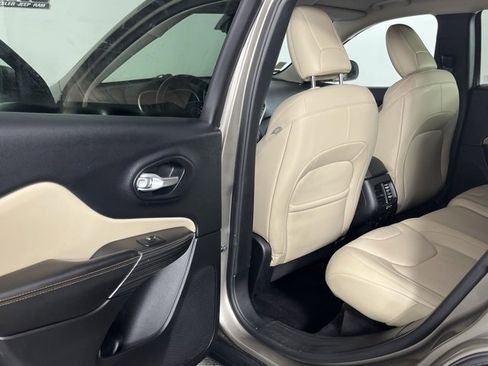 Used 2016 Jeep Cherokee Limited w/ Luxury Group image 24