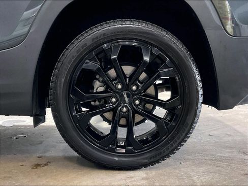 Used 2020 GMC Terrain SLT w/ Preferred Package AWD/4WD image 11