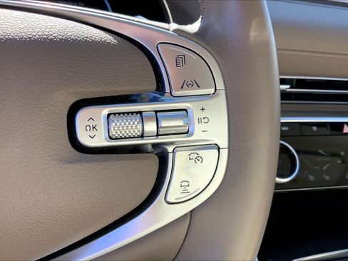 Used 2024 Genesis GV80 2.5T w/ Prestige Package image 24