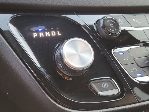 New 2026 Chrysler Voyager LX FWD image 28