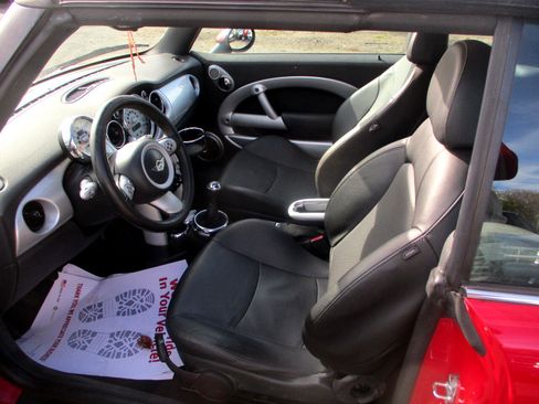 Used 2007 MINI Cooper Convertible image 7