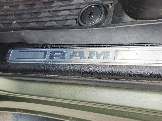 Used 2021 RAM 1500 Laramie w/ Sport Appearance Package AWD/4WD image 15