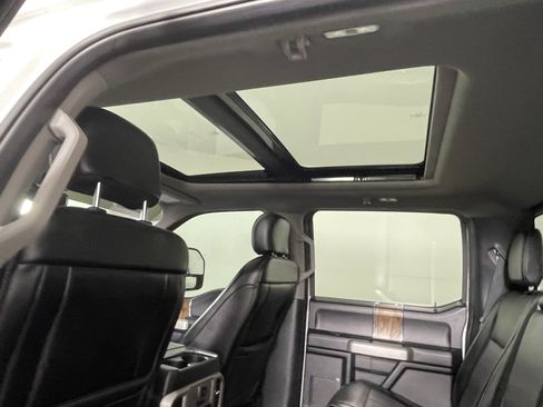 Used 2020 Ford F150 Lariat w/ Equipment Group 502A Luxury AWD/4WD image 16