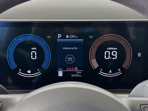 Used 2025 Hyundai Tucson SEL FWD image 19