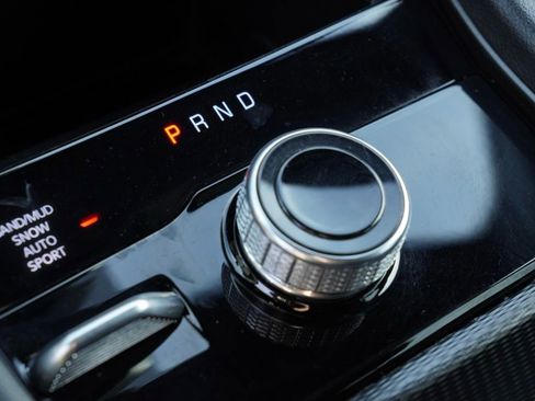 Certified 2024 Jeep Grand Cherokee Limited image 17