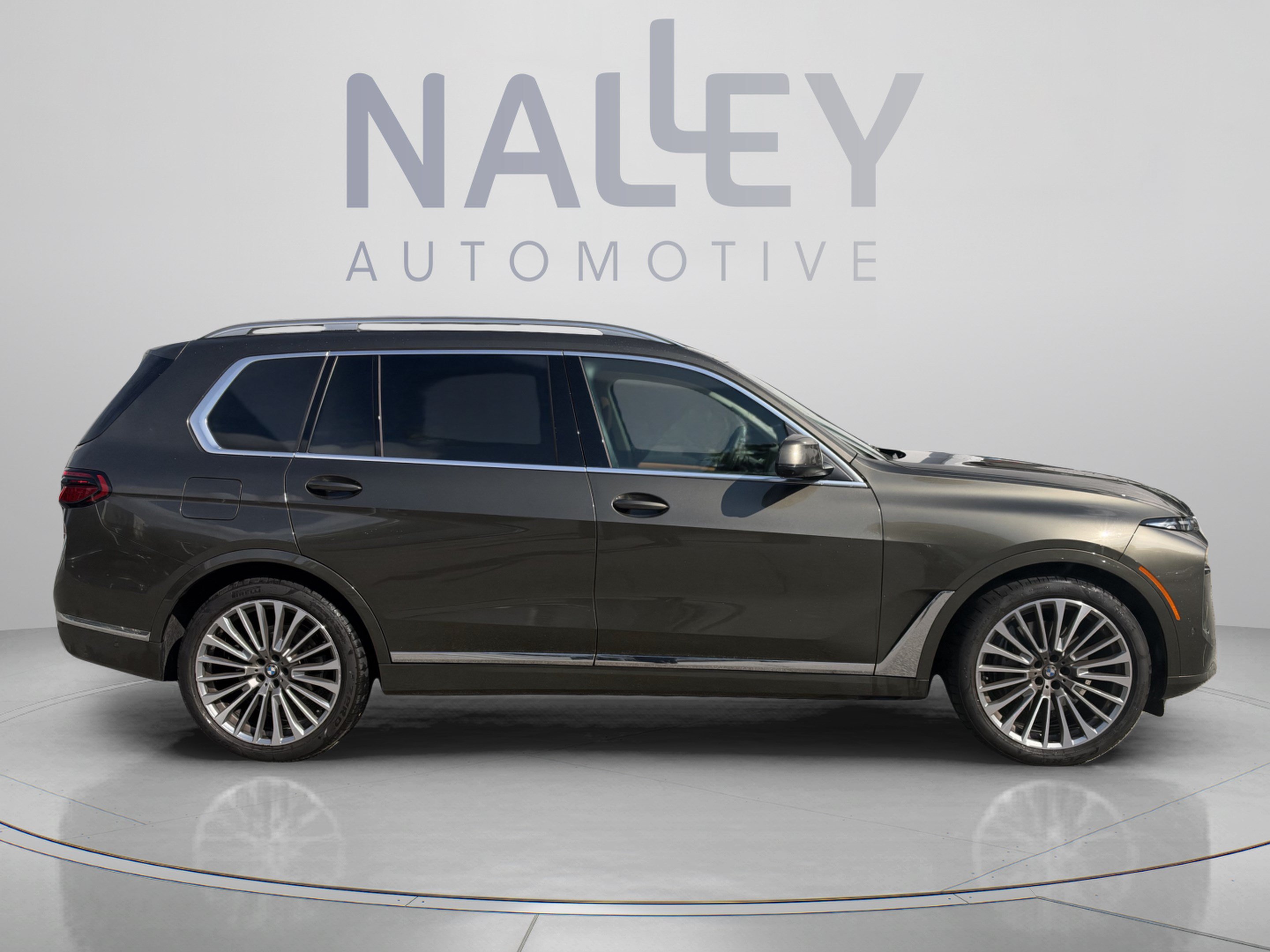 Used 2026 BMW X7 xDrive40i AWD/4WD image 4