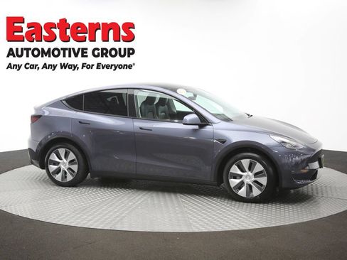 Used 2021 Tesla Model Y Long Range AWD/4WD image 40