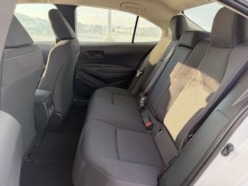 Used 2025 Toyota Corolla LE w/ LE Premium Package image 11