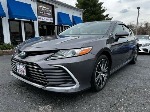 Used 2023 Toyota Camry XLE FWD image 1