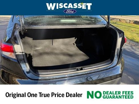 Used 2023 Toyota Corolla LE image 12