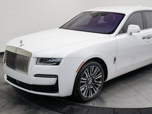 Used 2024 Rolls-Royce Ghost image 9