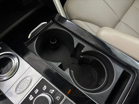 Used 2017 Land Rover Discovery HSE image 22