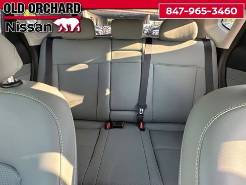 Used 2024 Hyundai Kona Limited FWD image 11