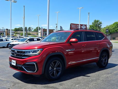 Certified 2021 Volkswagen Atlas SE w/ Panoramic Sunroof Package AWD/4WD image 3