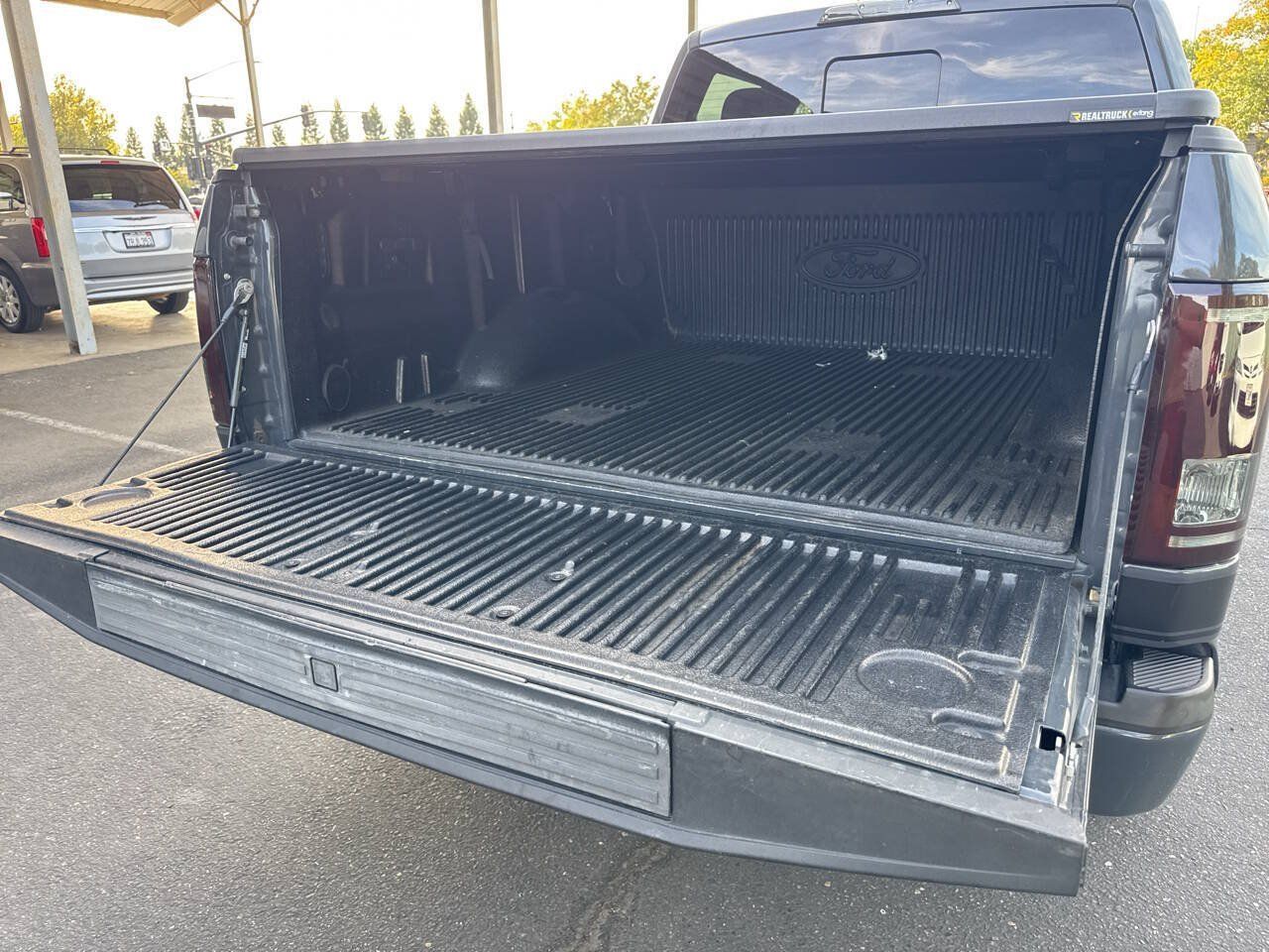 Used 2016 Ford F150 XLT w/ Equipment Group 302A Luxury AWD/4WD image 24