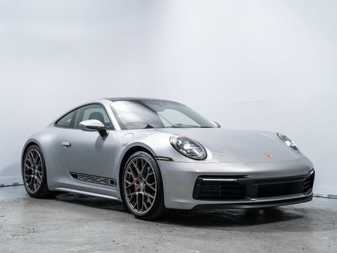 Used 2024 Porsche 911 Carrera S image 40