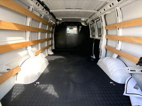 Used 2023 Chevrolet Express 2500 w/ Driver Convenience Package image 12