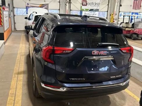 Used 2019 GMC Terrain SLT w/ Infotainment Package II image 4