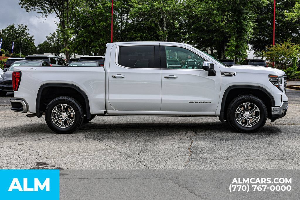 Used 2026 GMC Sierra 1500 SLT AWD/4WD image 9
