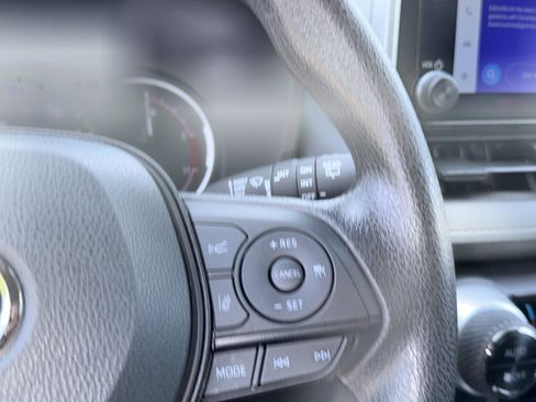 Used 2025 Toyota RAV4 XLE w/ Convenience Package FWD image 26