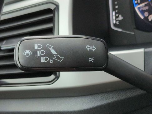 Used 2021 Volkswagen Atlas Cross Sport SEL Premium R-Line image 29